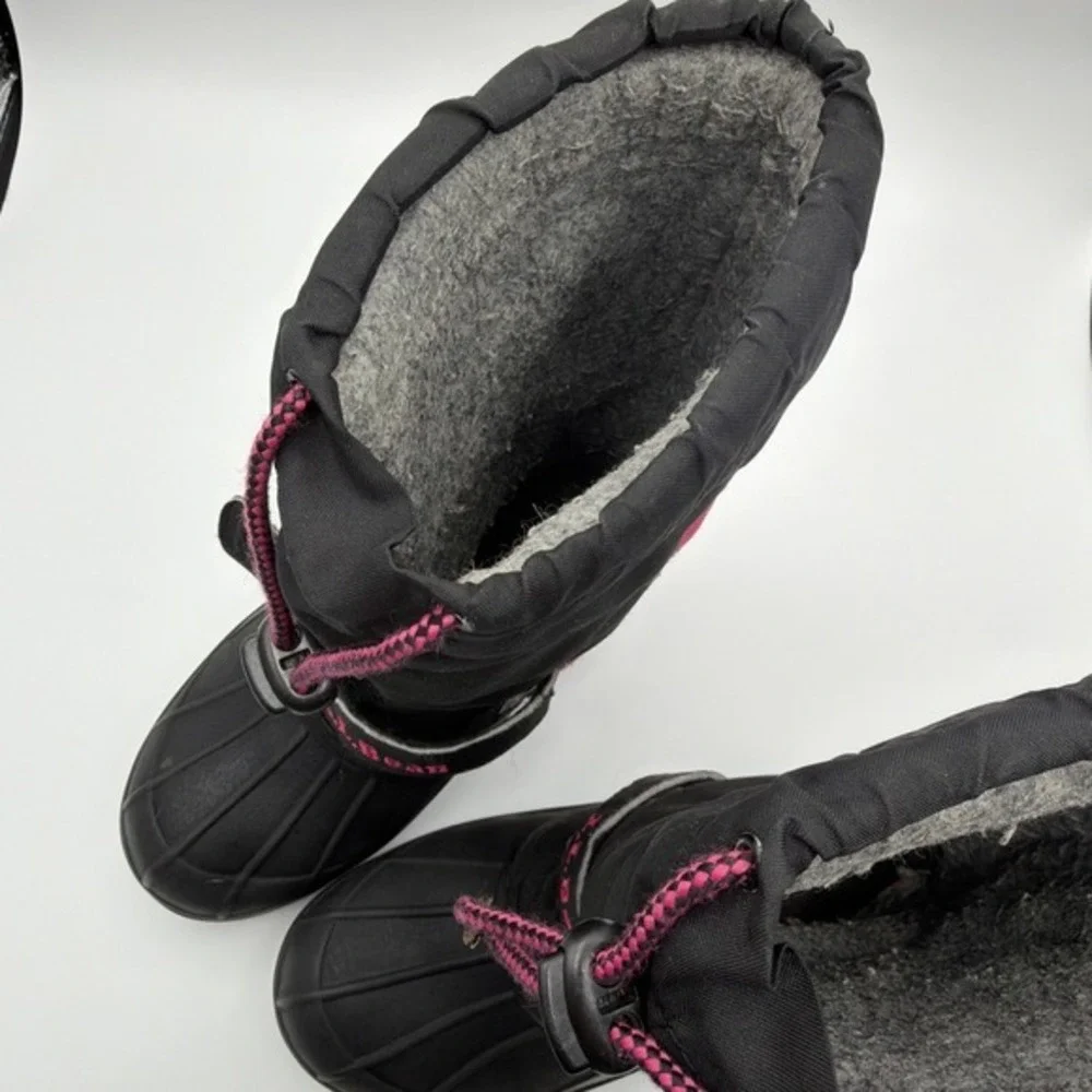 L.L. Bean Kids Snow Boots Size 1 Black Pink Fleece Lined Winter Duck Boots. 1571